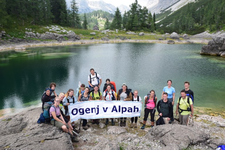 ogenj-v-alpah-2018-dvojno-jezero-foto-domen-mirtic-dolenec_1