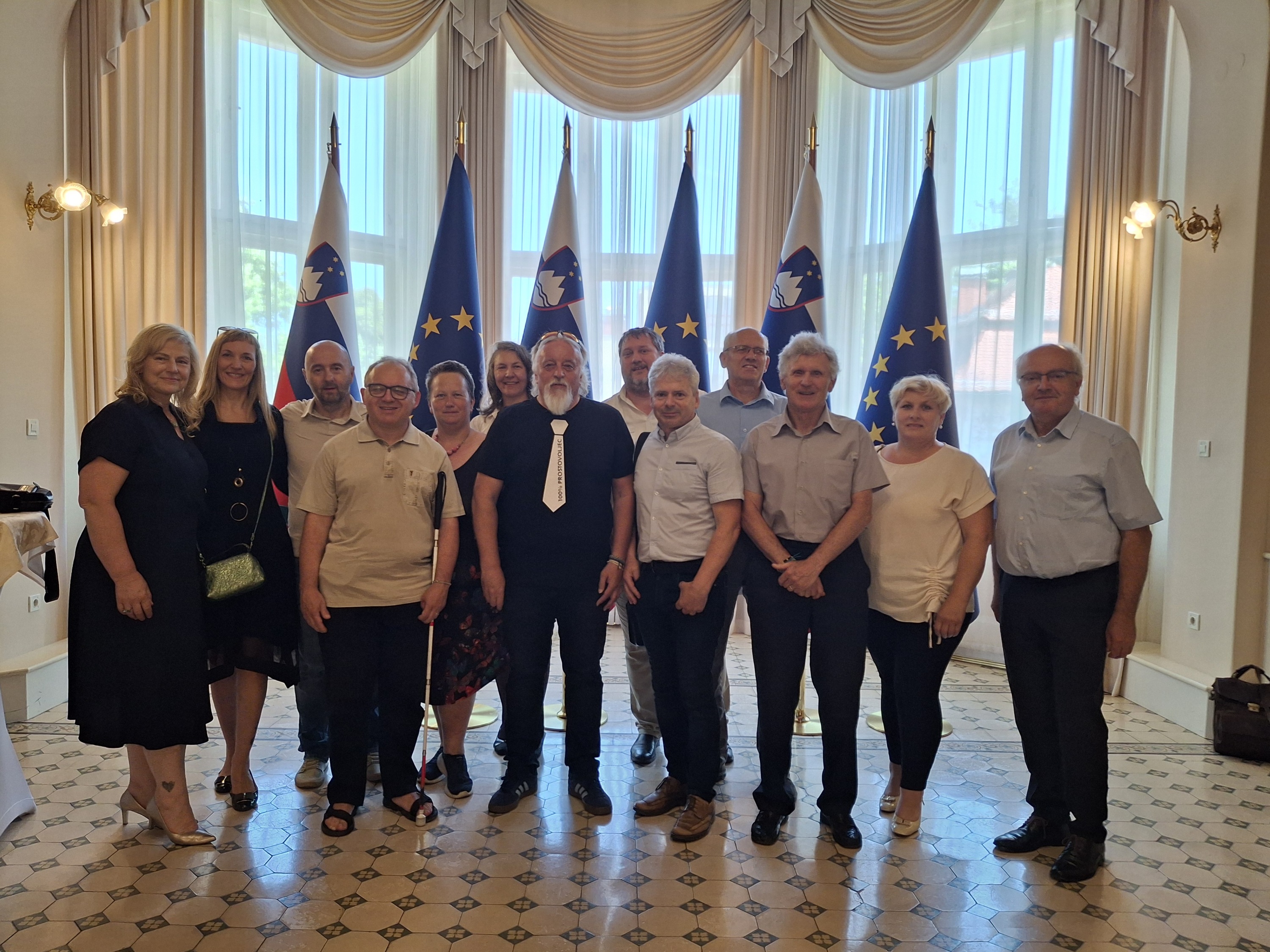 prostovoljci_2024_nagrada_jurcek_nowakk_skupinska_in_planinec