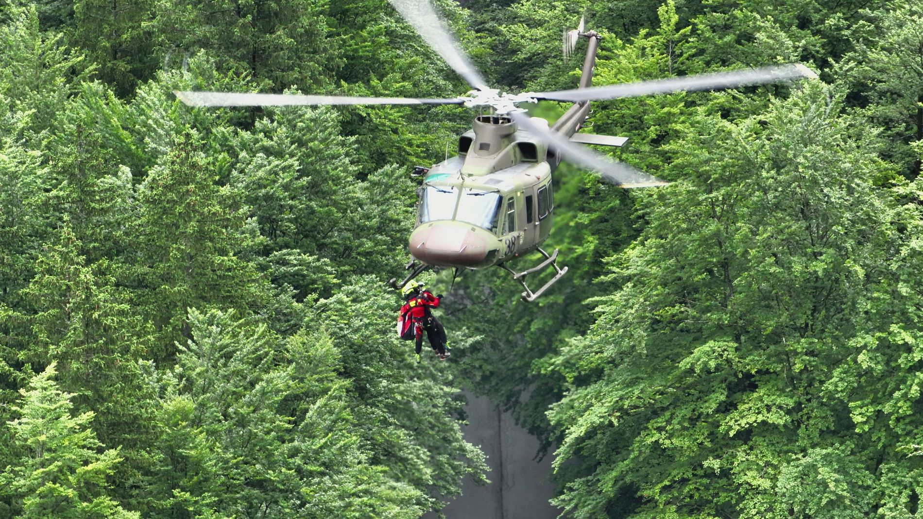 helikoptersko_re__evanje_foto_GRZS