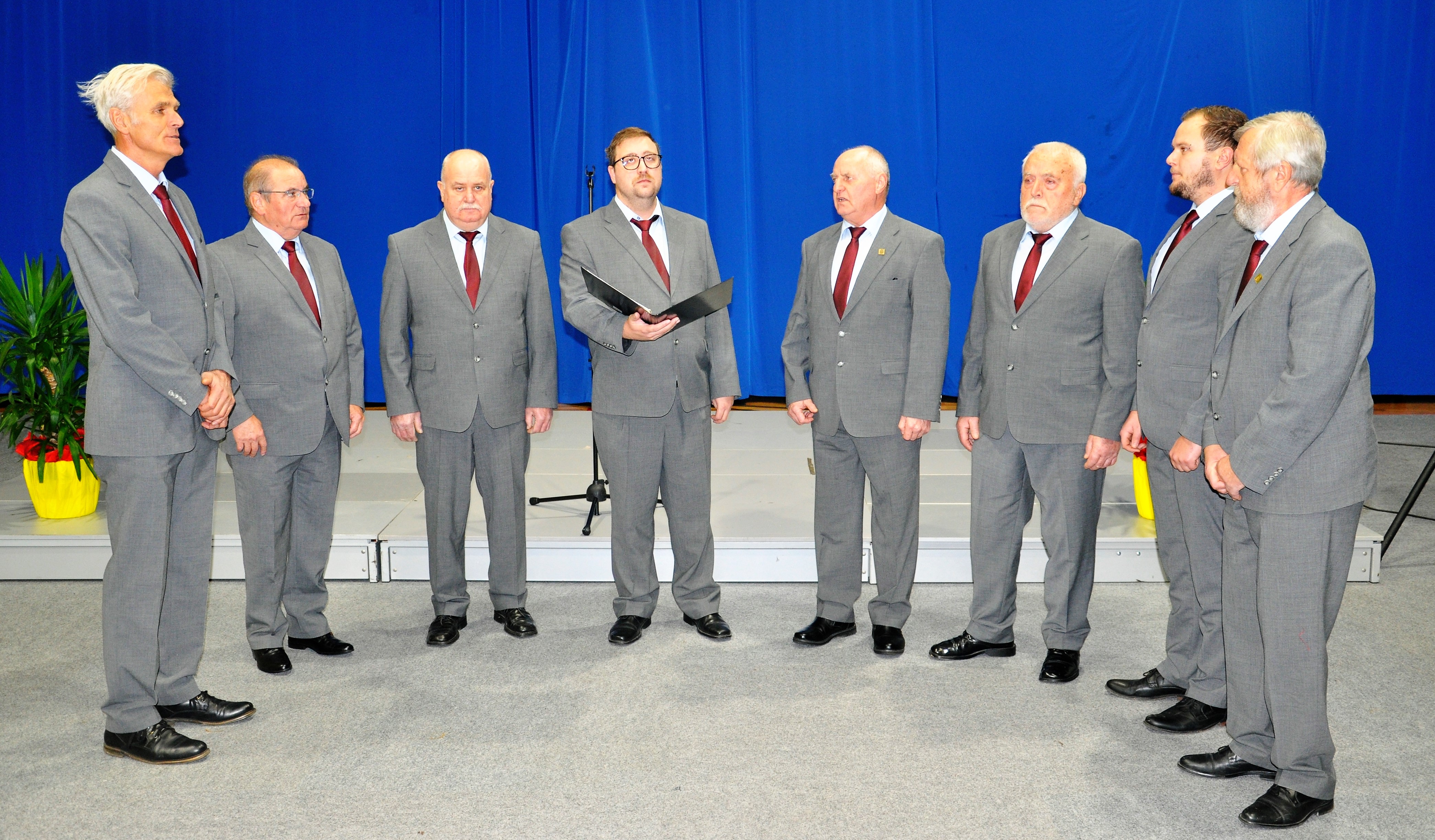 Kulturni dogodek je s planinsko pesmijo obogatila Moška komorna skupina KUD Lojze Avžner Zgornja Polskava. (foto Tomaž Kumer)