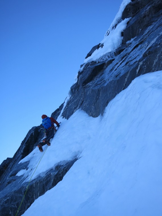 Začetni del vzpona na koto 5900 m