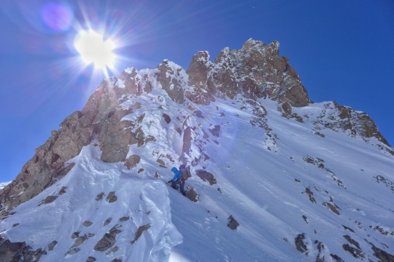 Sedlo na G4 na višini 6500 metrov predstavlja začetek SZ grebena.