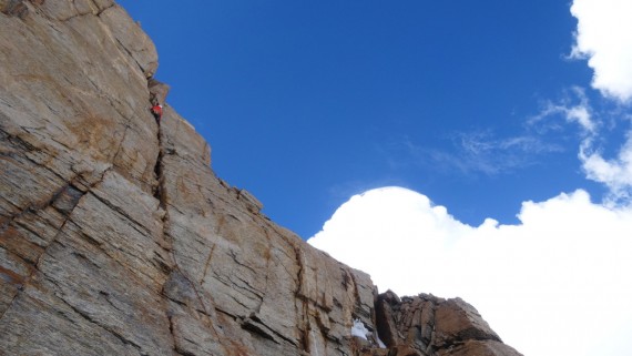 Matija Jošt - Matic blizu vrha v smeri »Treasure of Zanskar« v jugovzhodni steni Chakdor Ri (6193 m).