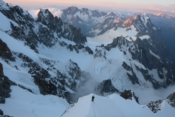 Utrujajoč zaključek, proti vrhu Mont Blanca.