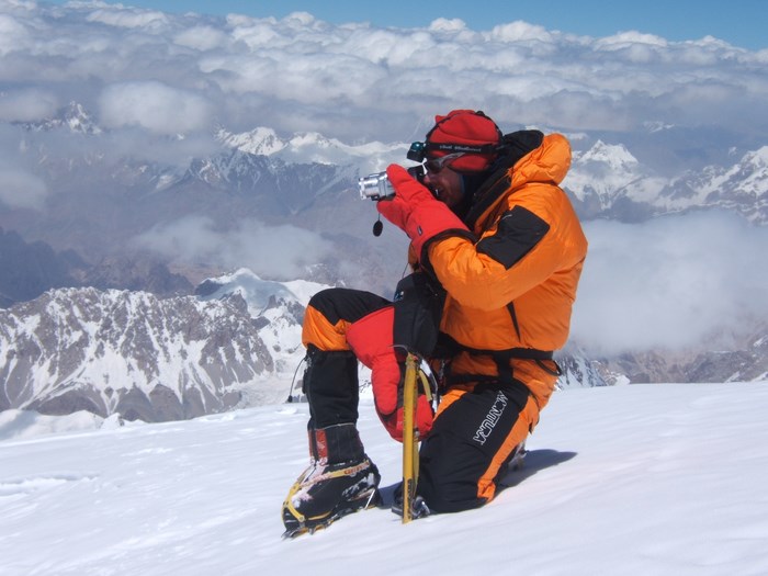 Na vrhu K2, foto rhiv Romana Beneta